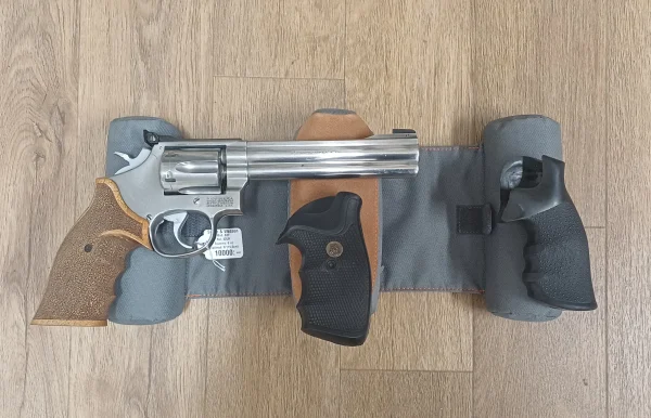 Smith & Wesson Mod. 617 6" 22LR - Bild 2