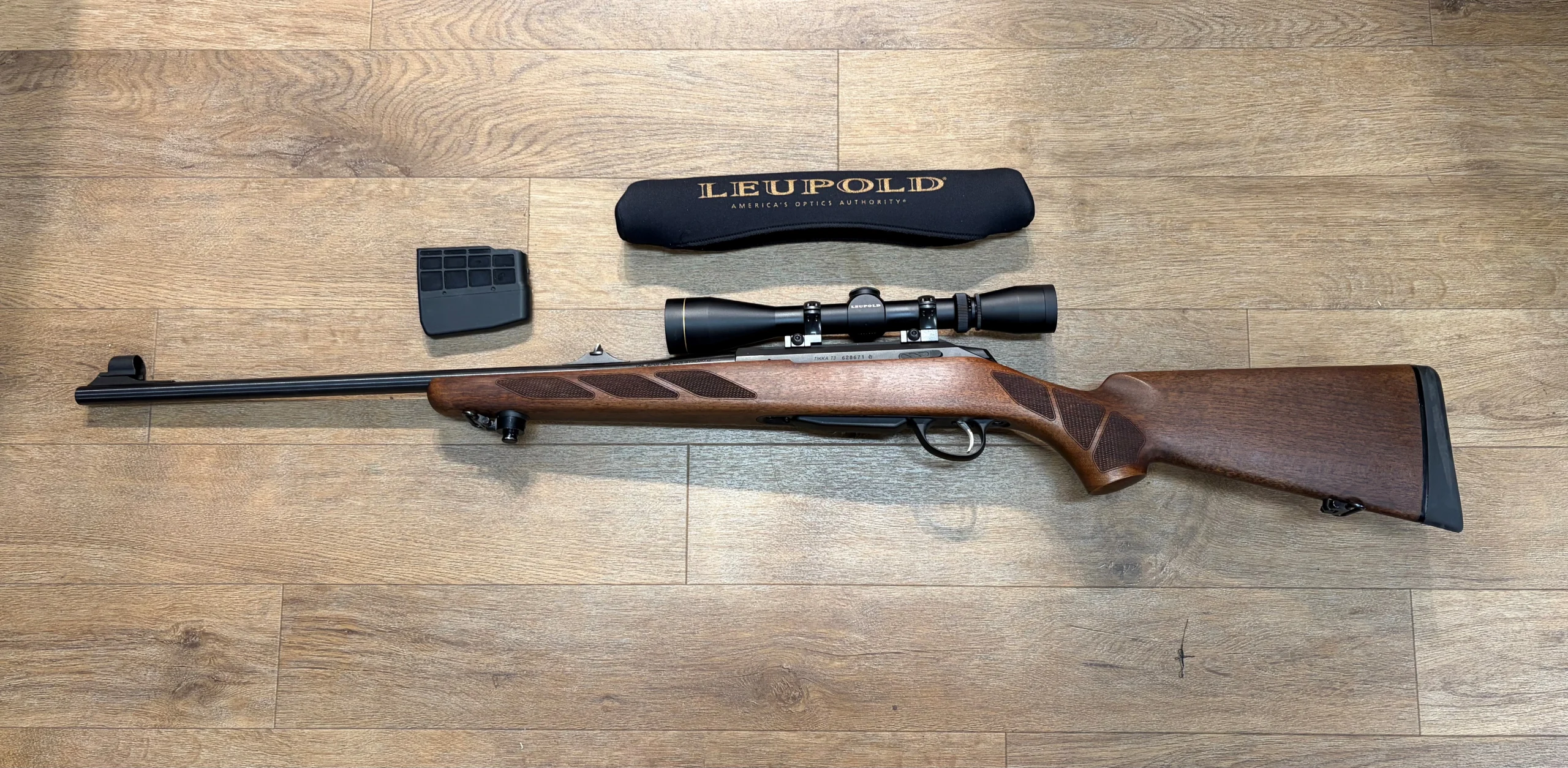 Tikka T3 Hunter 30-06 med Leupold VX-I 3-9×40 och extra 5-skott magasin